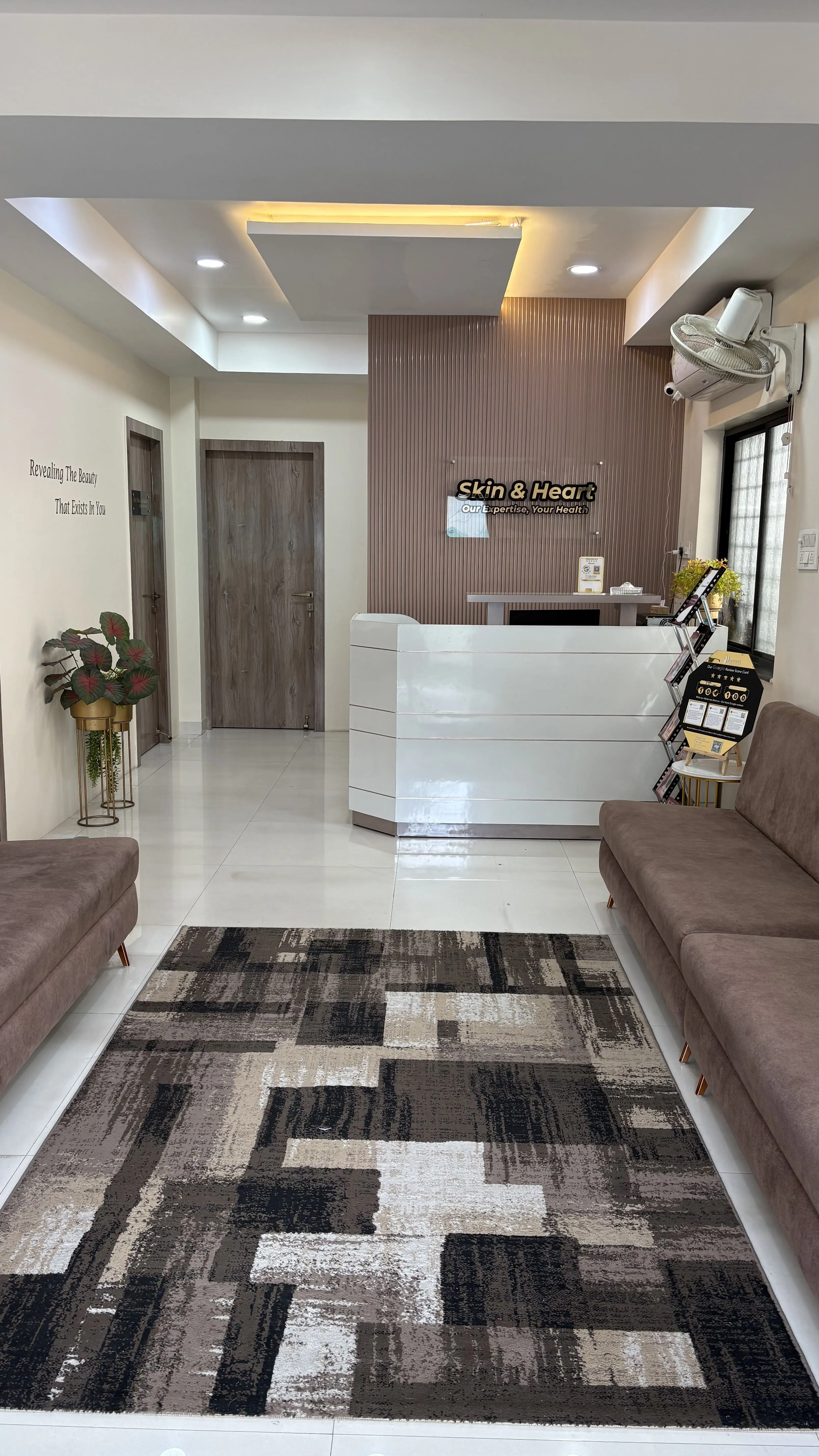 Dermys Clinic Reception